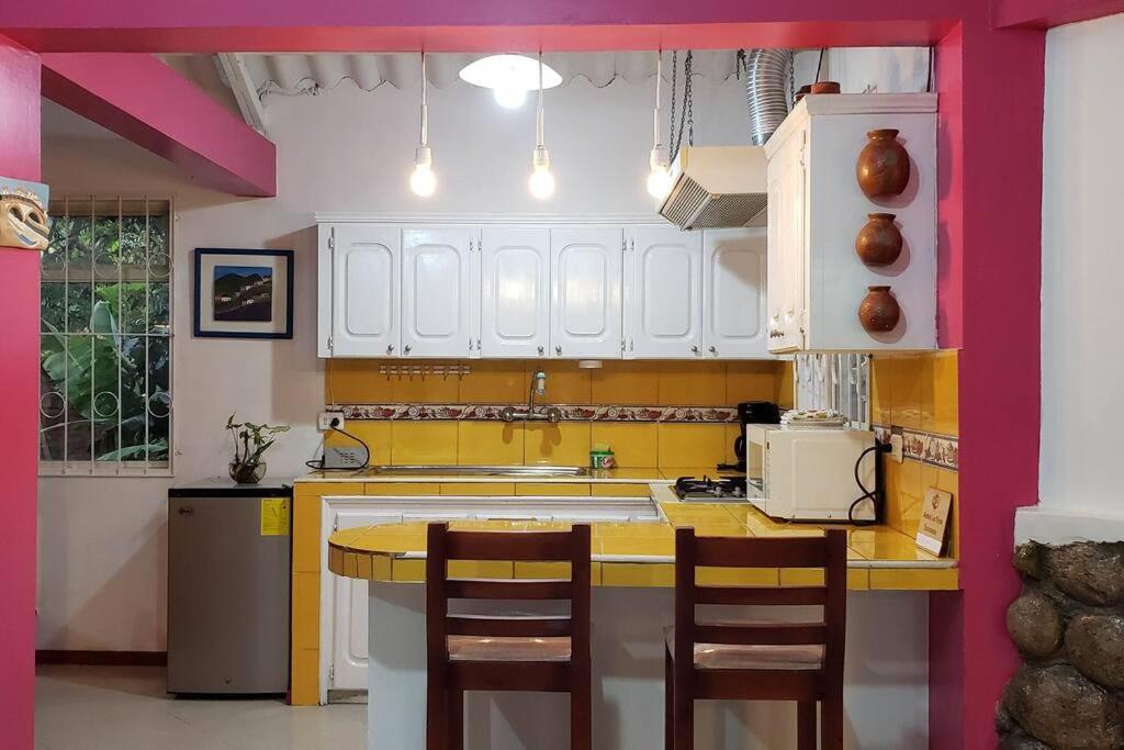 Casa vacacional ideal para familias / Los Reyes view 3
