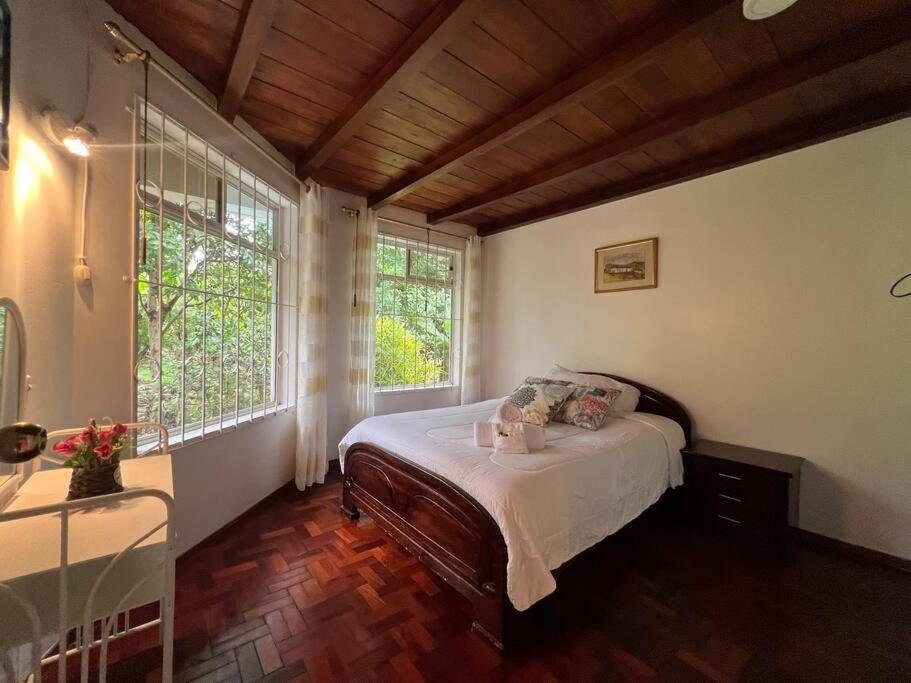 Casa vacacional ideal para familias / Los Reyes view 5