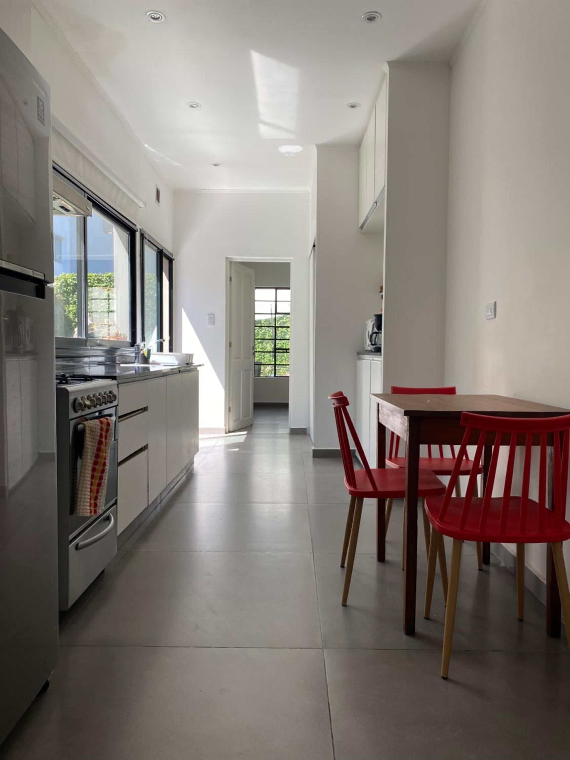 Casa céntrica con pileta y parrilla