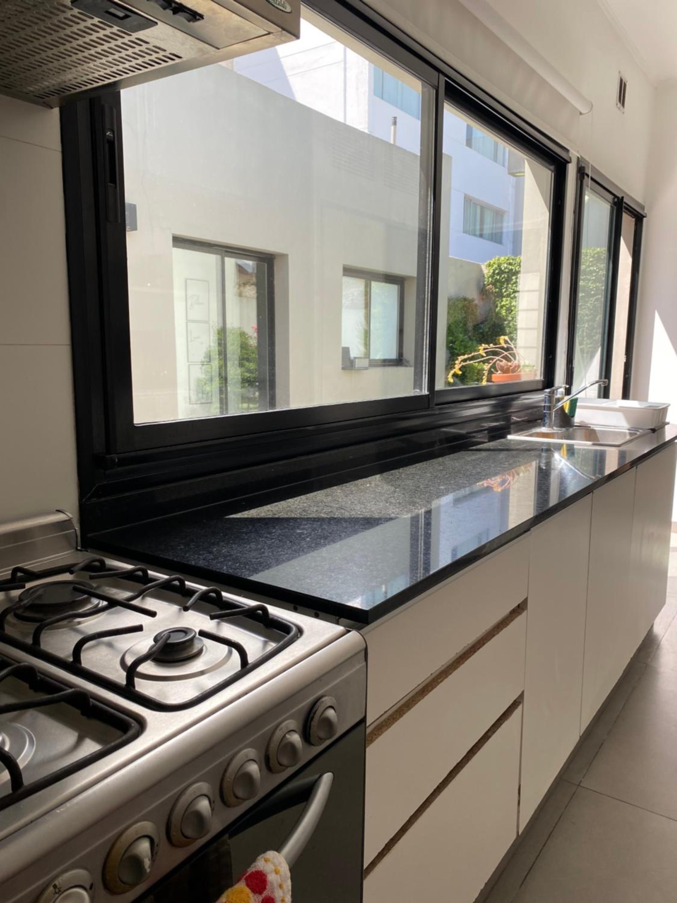 Casa céntrica con pileta y parrilla