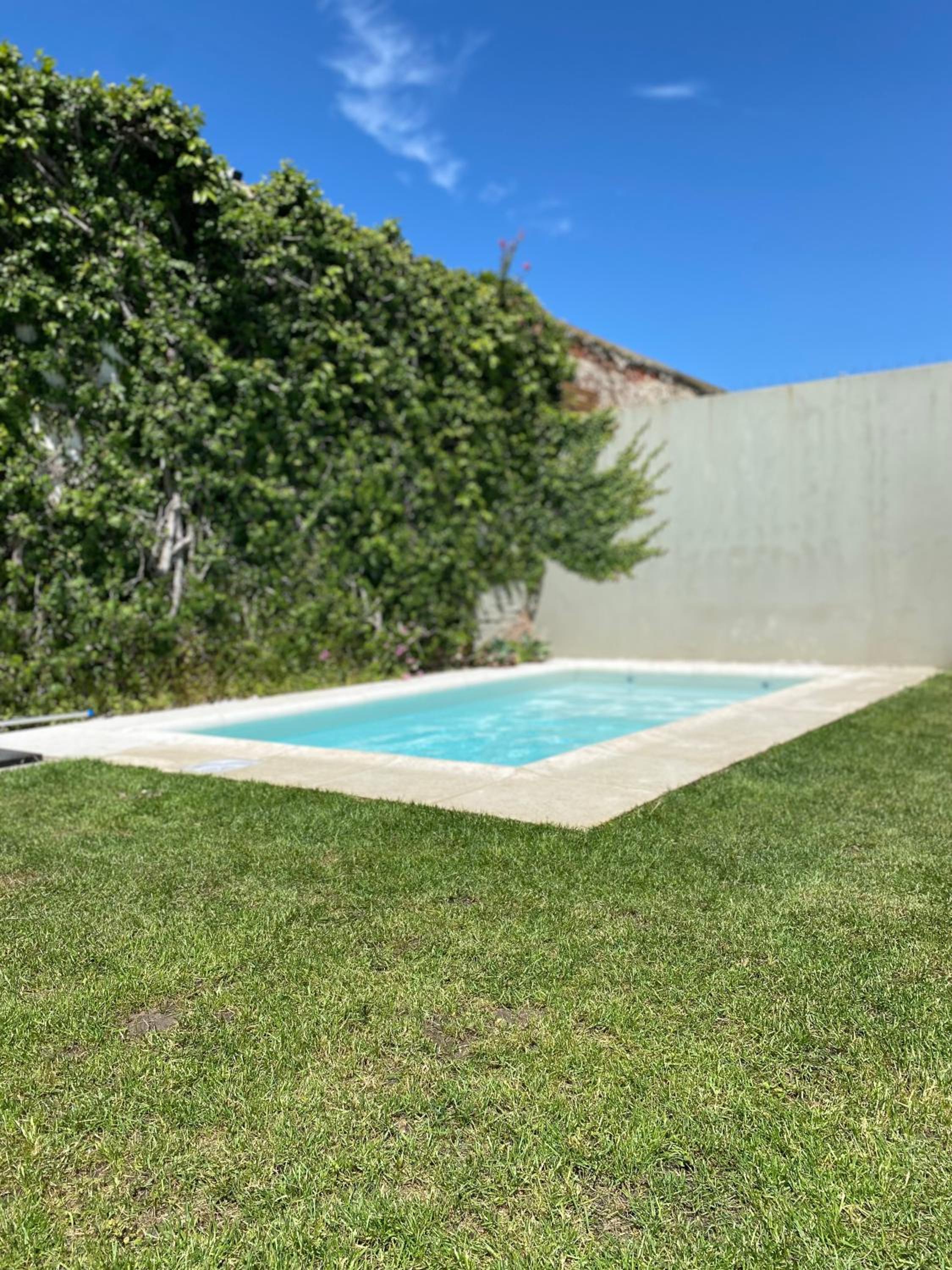 Casa céntrica con pileta y parrilla