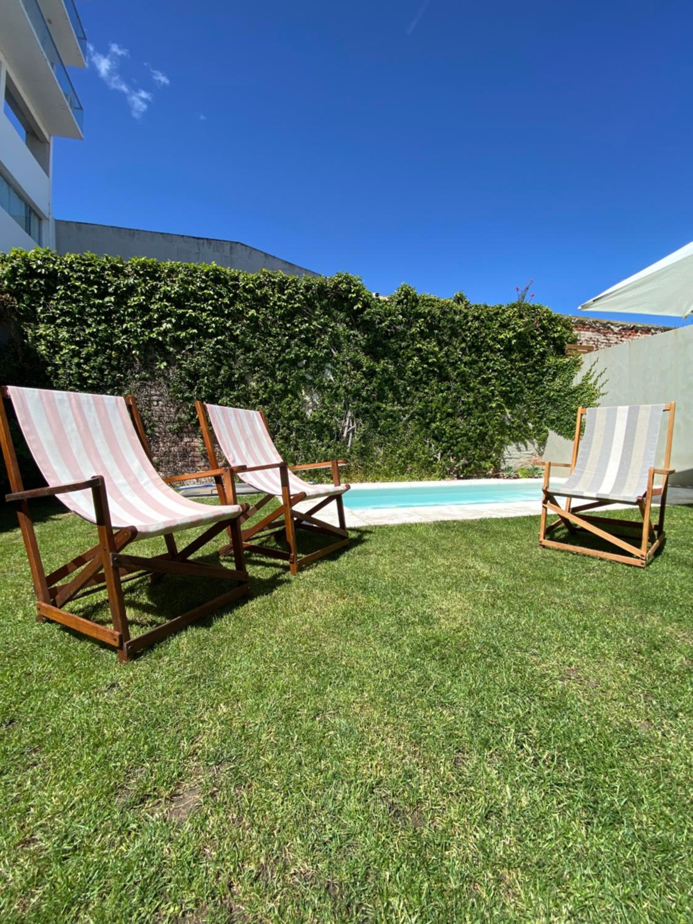 Casa céntrica con pileta y parrilla