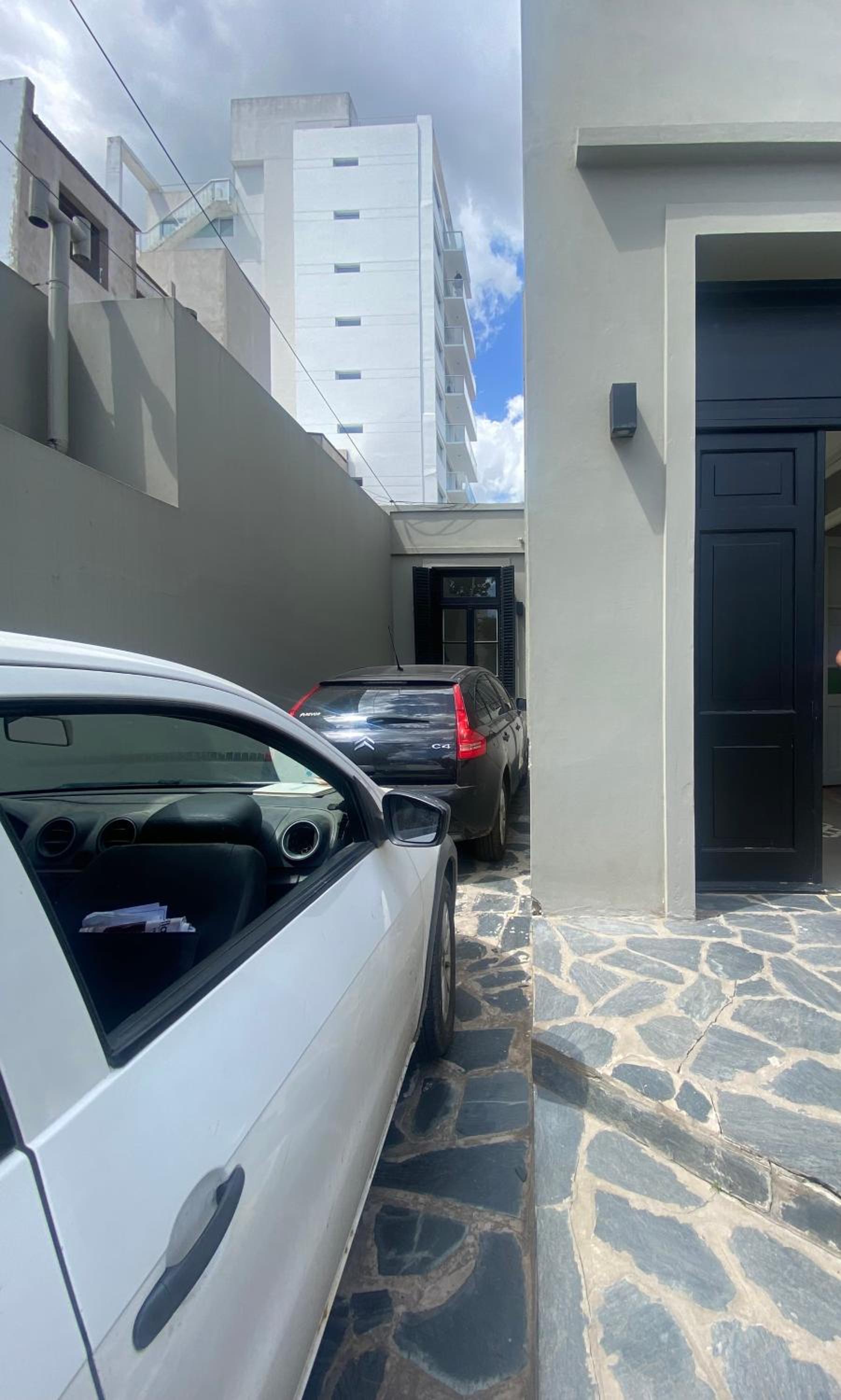 Casa céntrica con pileta y parrilla