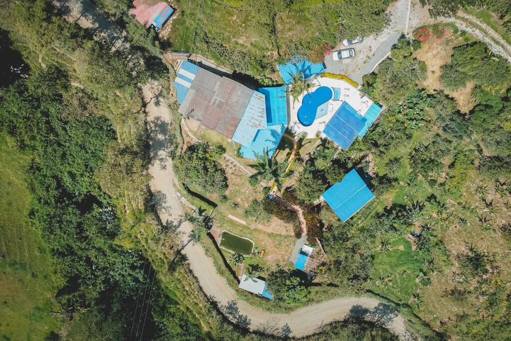 Cabaña campestre para parejas o grupos