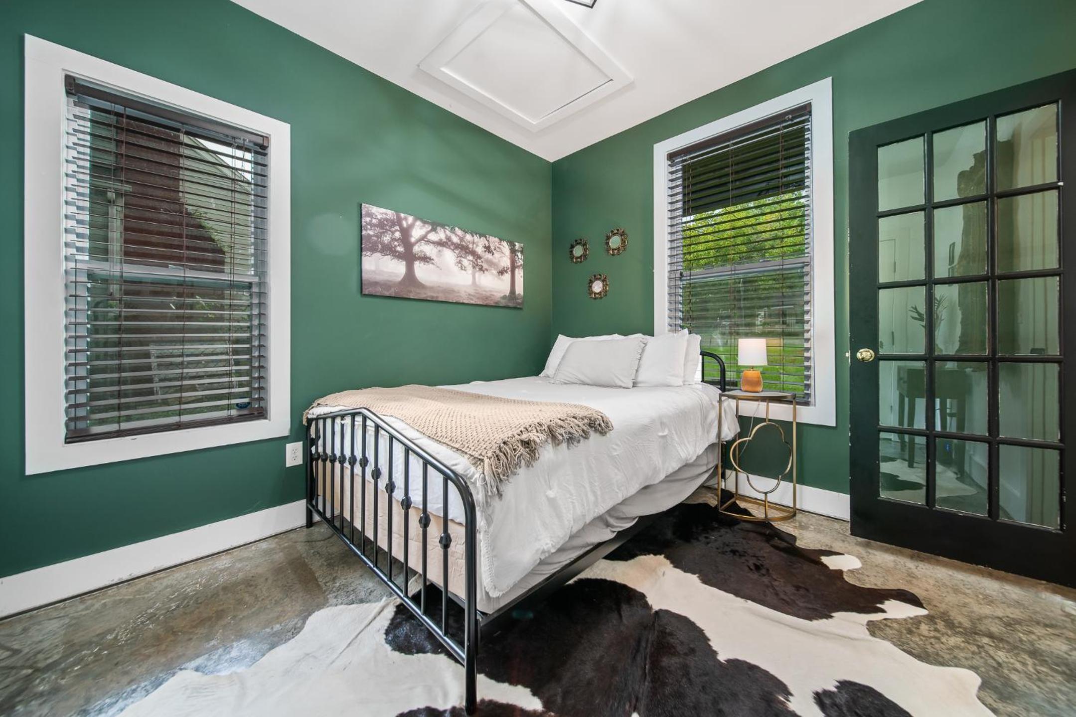 Photograph supplied for Spacious 3 Bedroom 6 Beds Nashville House with Large Yard