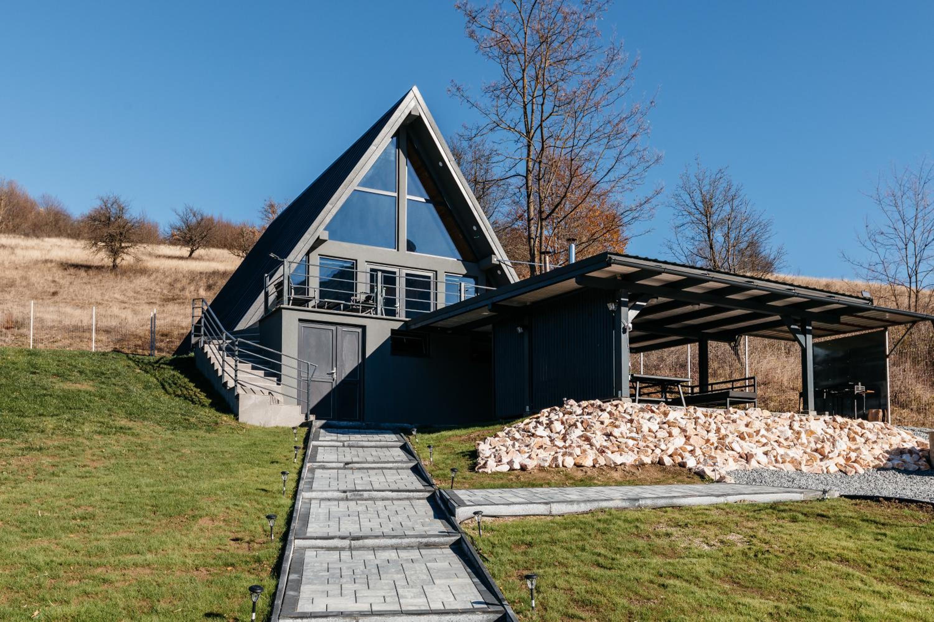 Hotel Karls Cabin By Black & White Panoramic