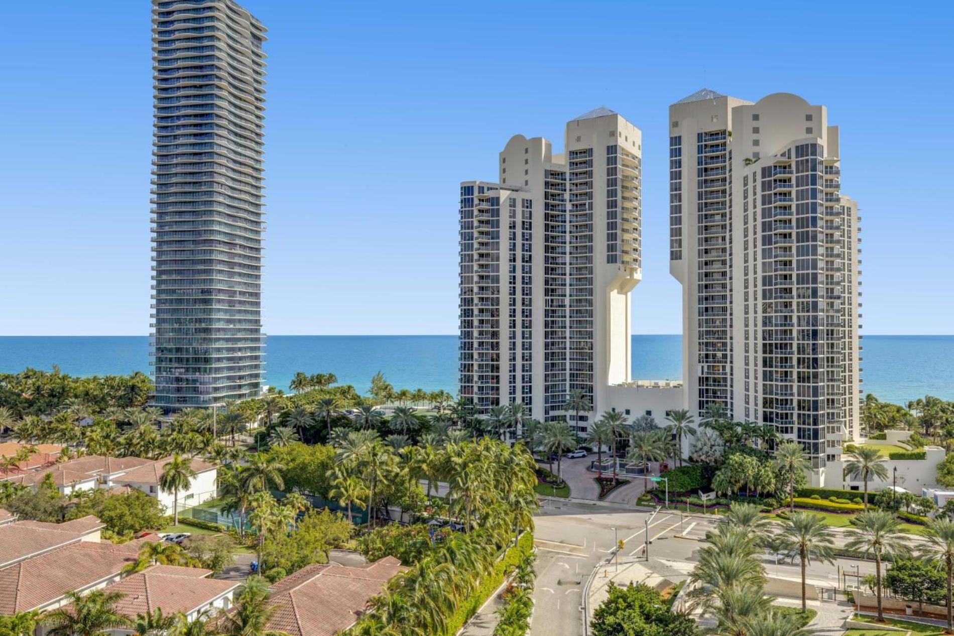 Spacious Family Escape with Pool Beach Access view 2
