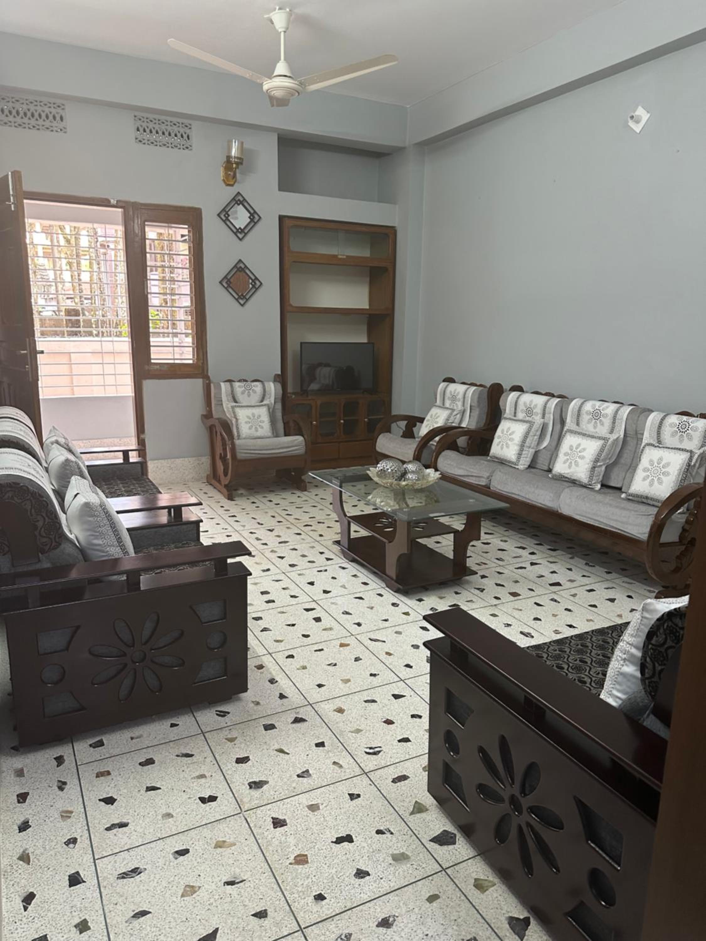 Alom Manzil - 4 Bedroom Family Home