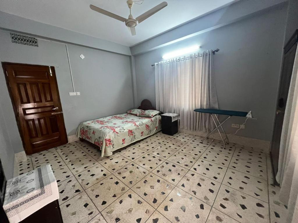 Alom Manzil - 4 Bedroom Family Home
