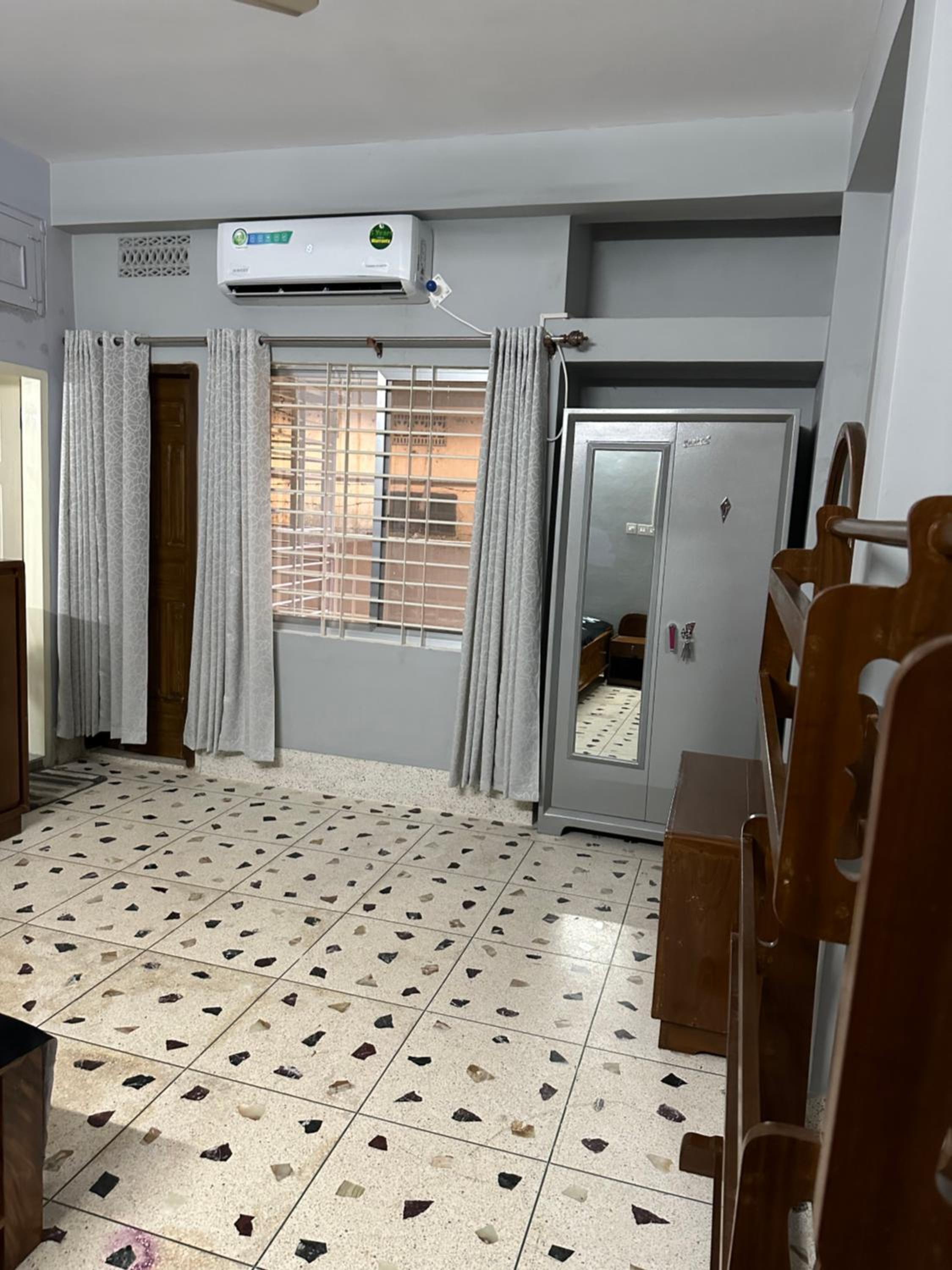 Alom Manzil - 4 Bedroom Family Home