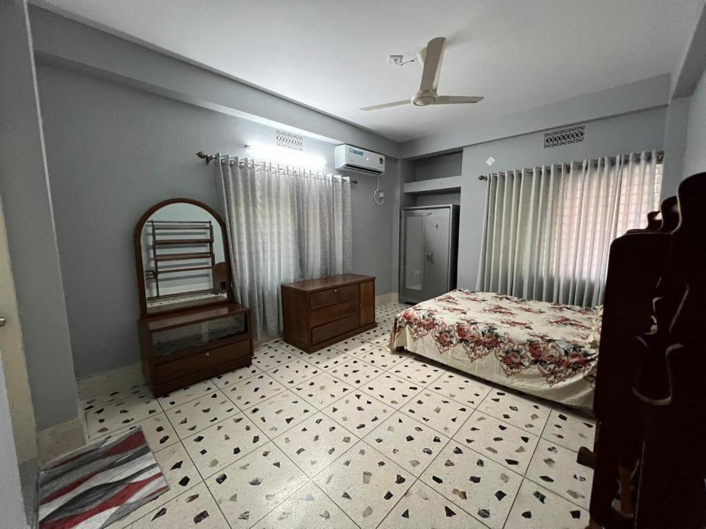 Alom Manzil - 4 Bedroom Family Home