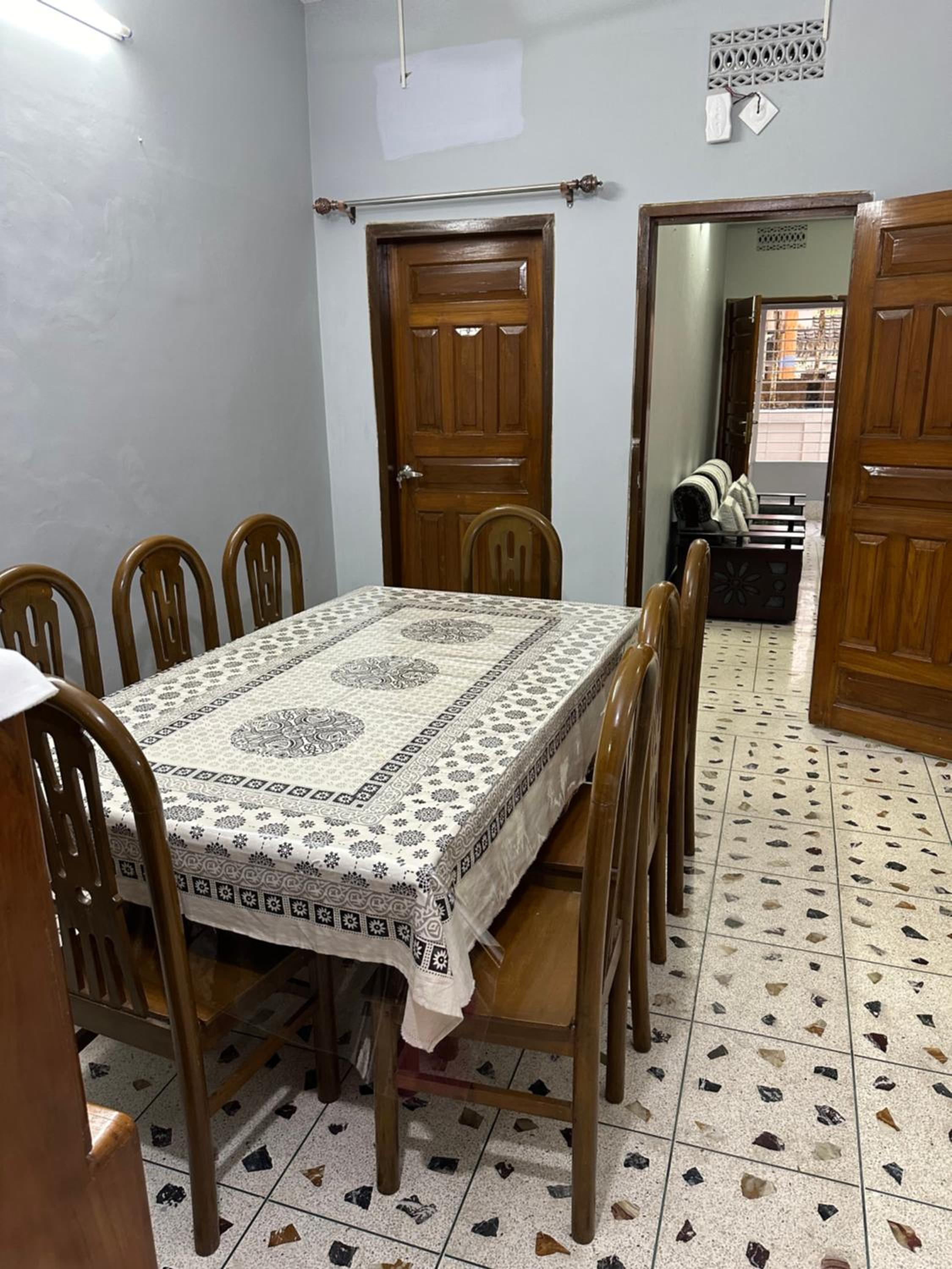 Alom Manzil - 4 Bedroom Family Home