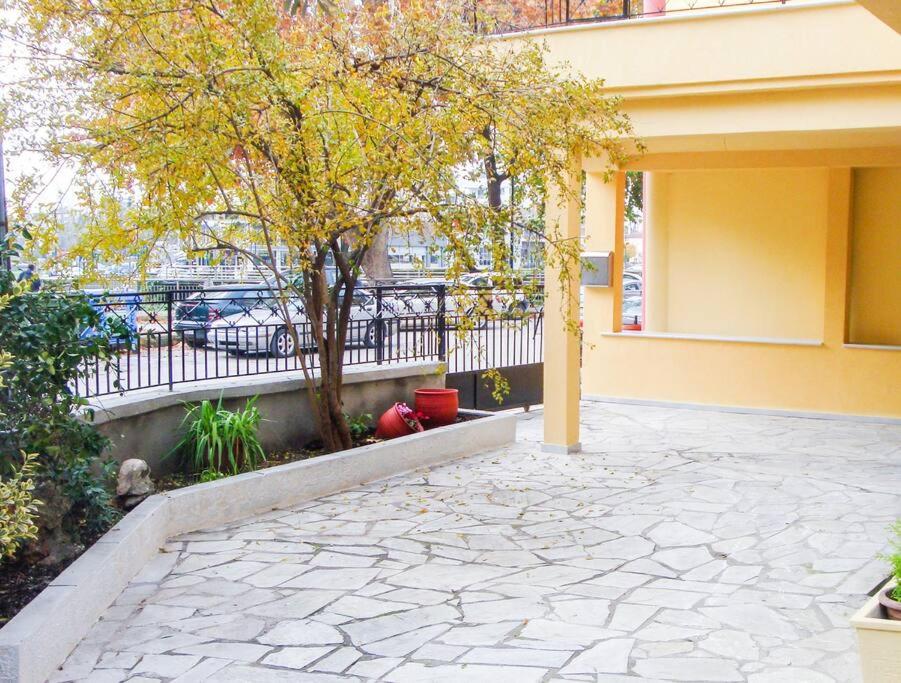 Vintage Luxury House By The River view 4