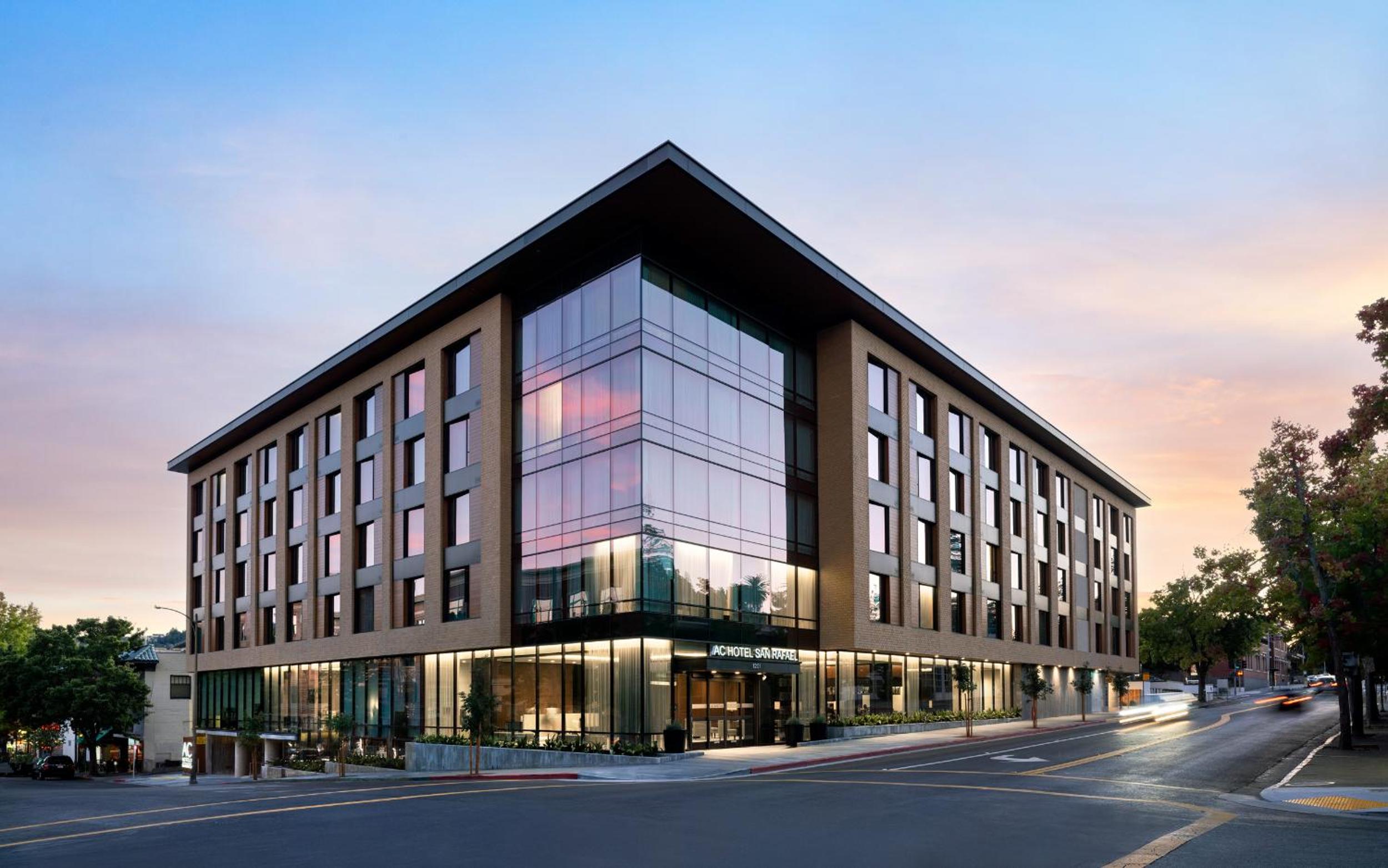 AC Hotel San Rafael Downtown 2