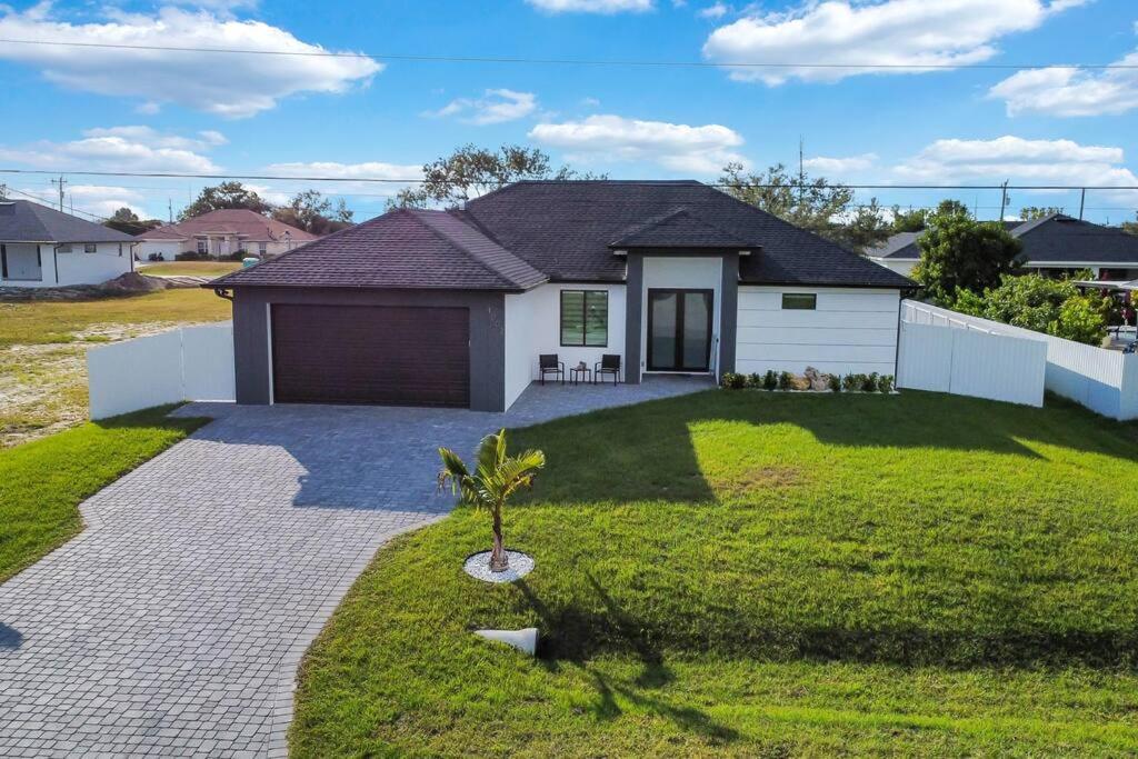 Villa Milan Brand New house 9 guests Heated pool view 4