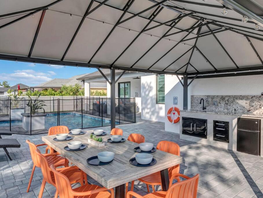 Villa Milan Brand New house 9 guests Heated pool view 5