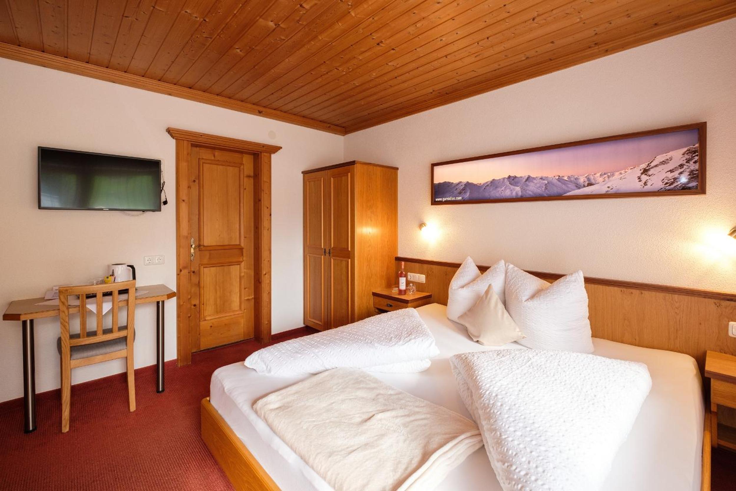 Hotel Garni DIAS