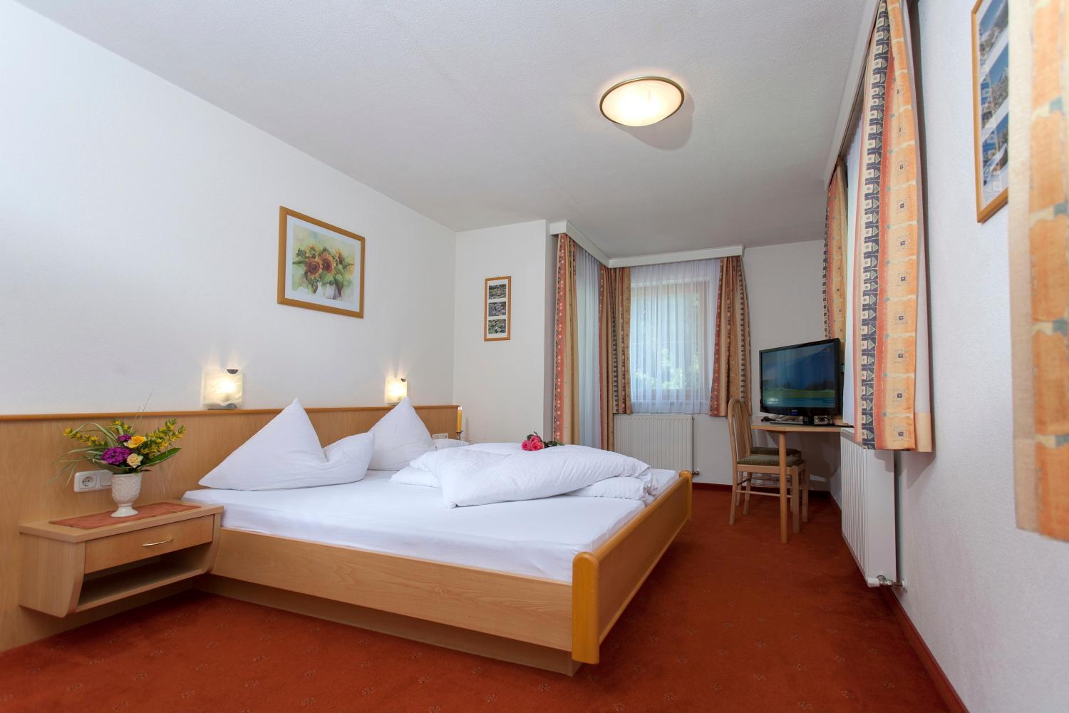 Hotel Garni DIAS