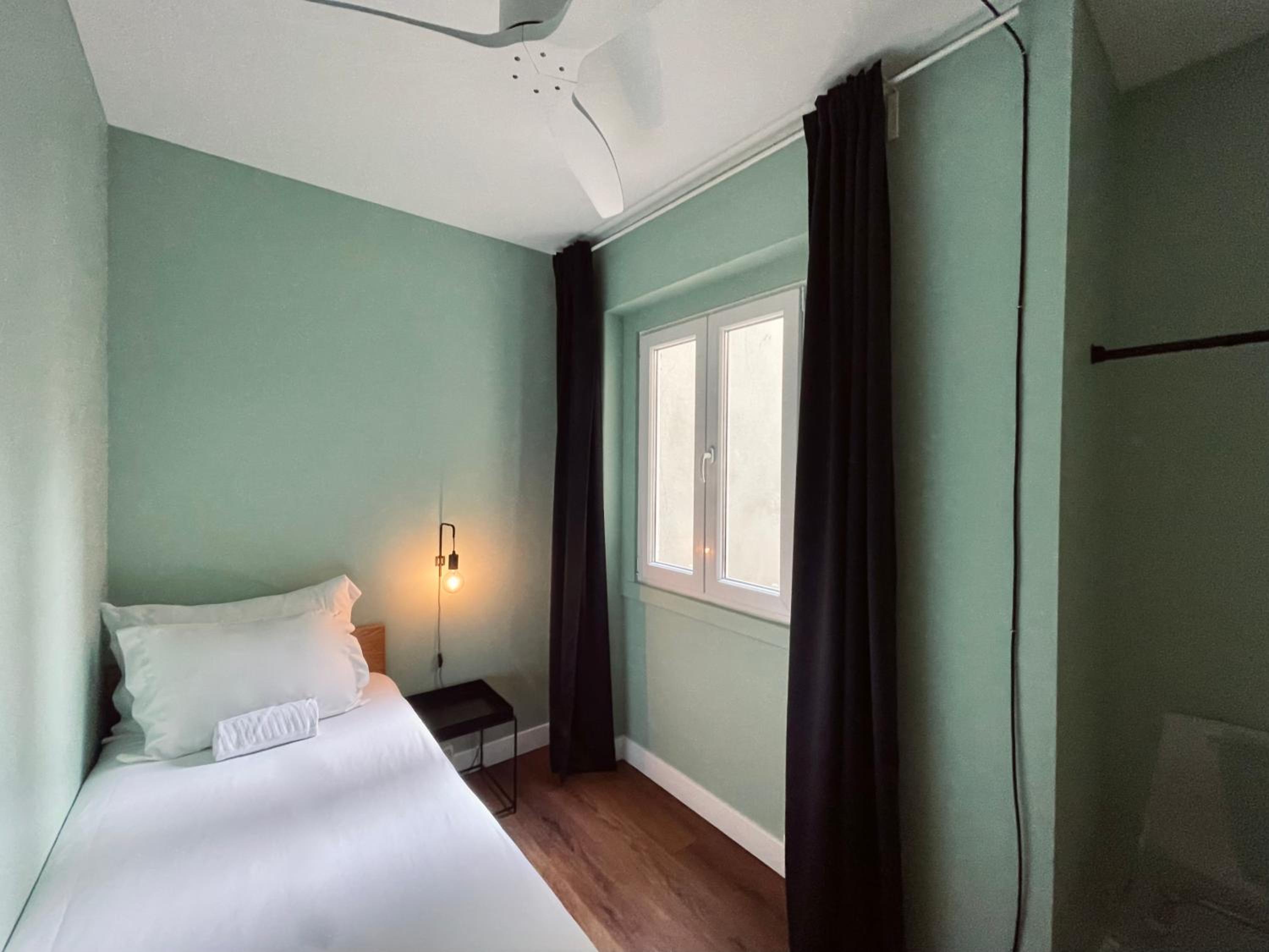 Avenue Hostel & Suites