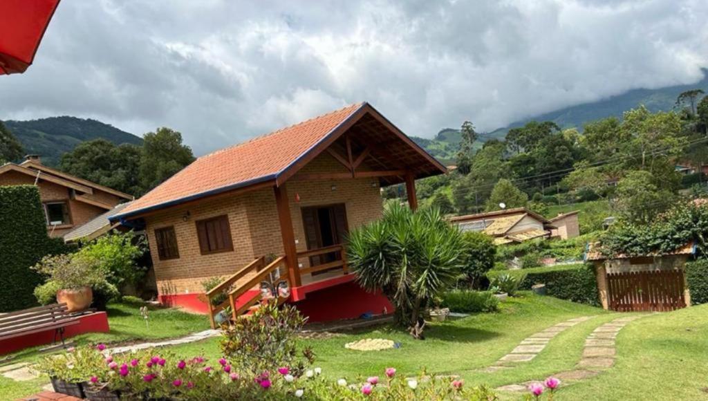 LINDA CASA EM SÃO BENTO DO SAPUCAI