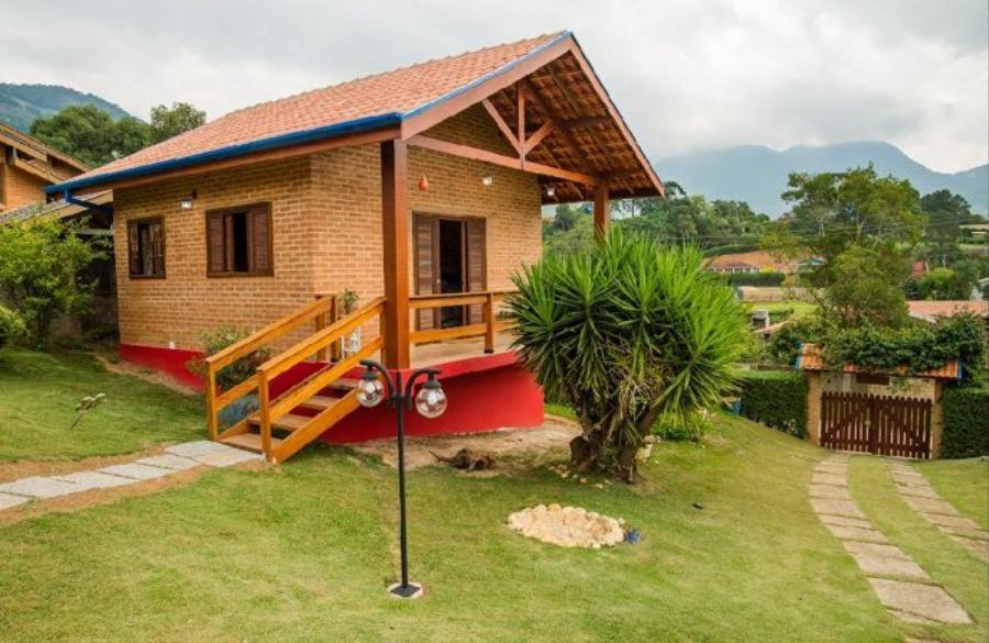 LINDA CASA EM SÃO BENTO DO SAPUCAI