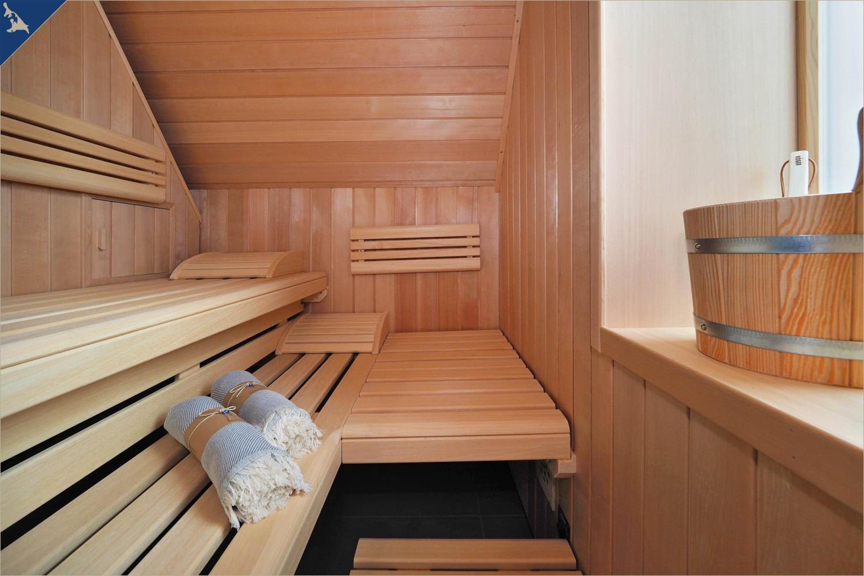 Störtebekers Reethus mit Sauna, Kamin und E-Ladesäule