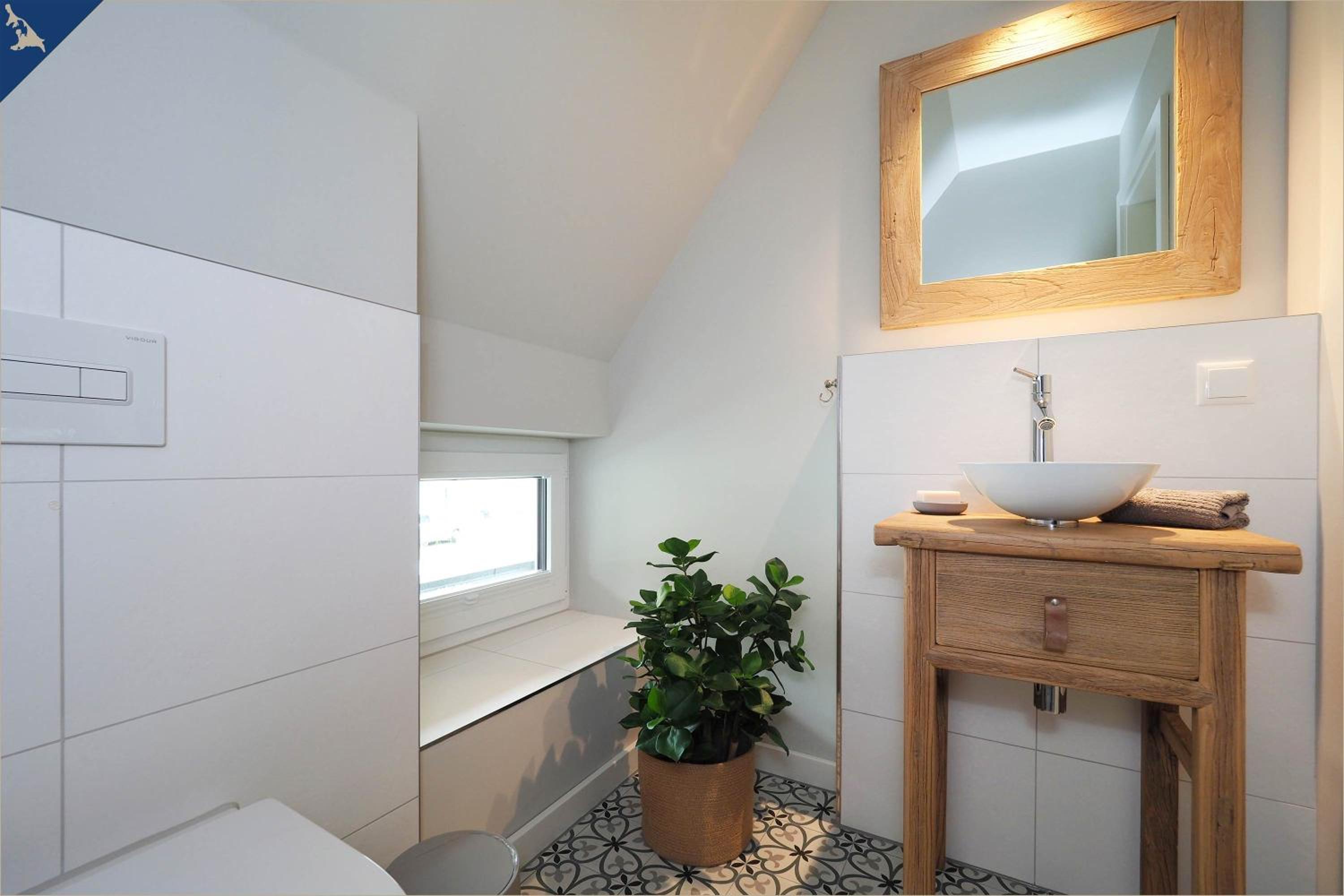 Störtebekers Reethus mit Sauna, Kamin und E-Ladesäule