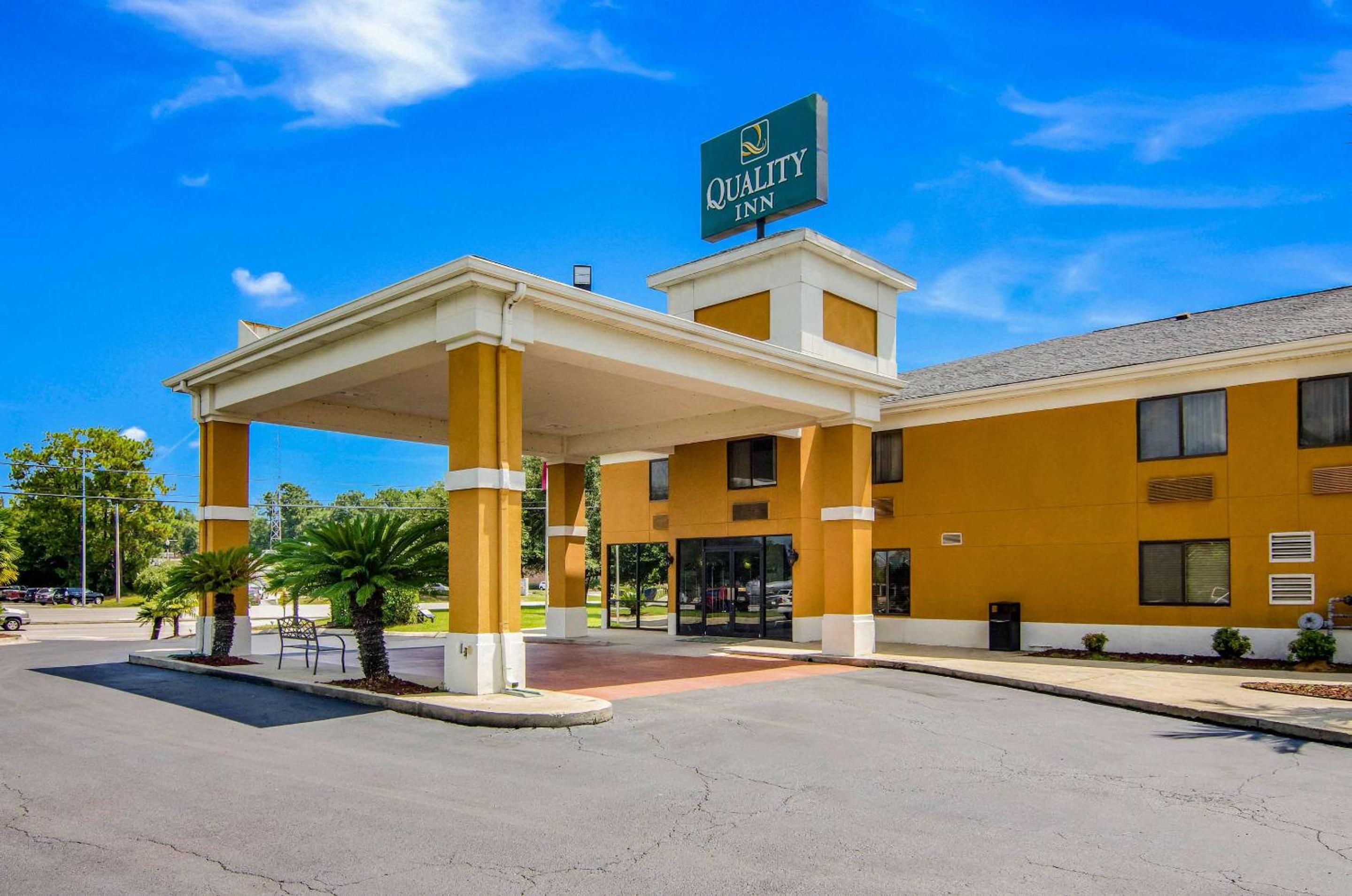 Hotel Quality Inn near University of Mobile