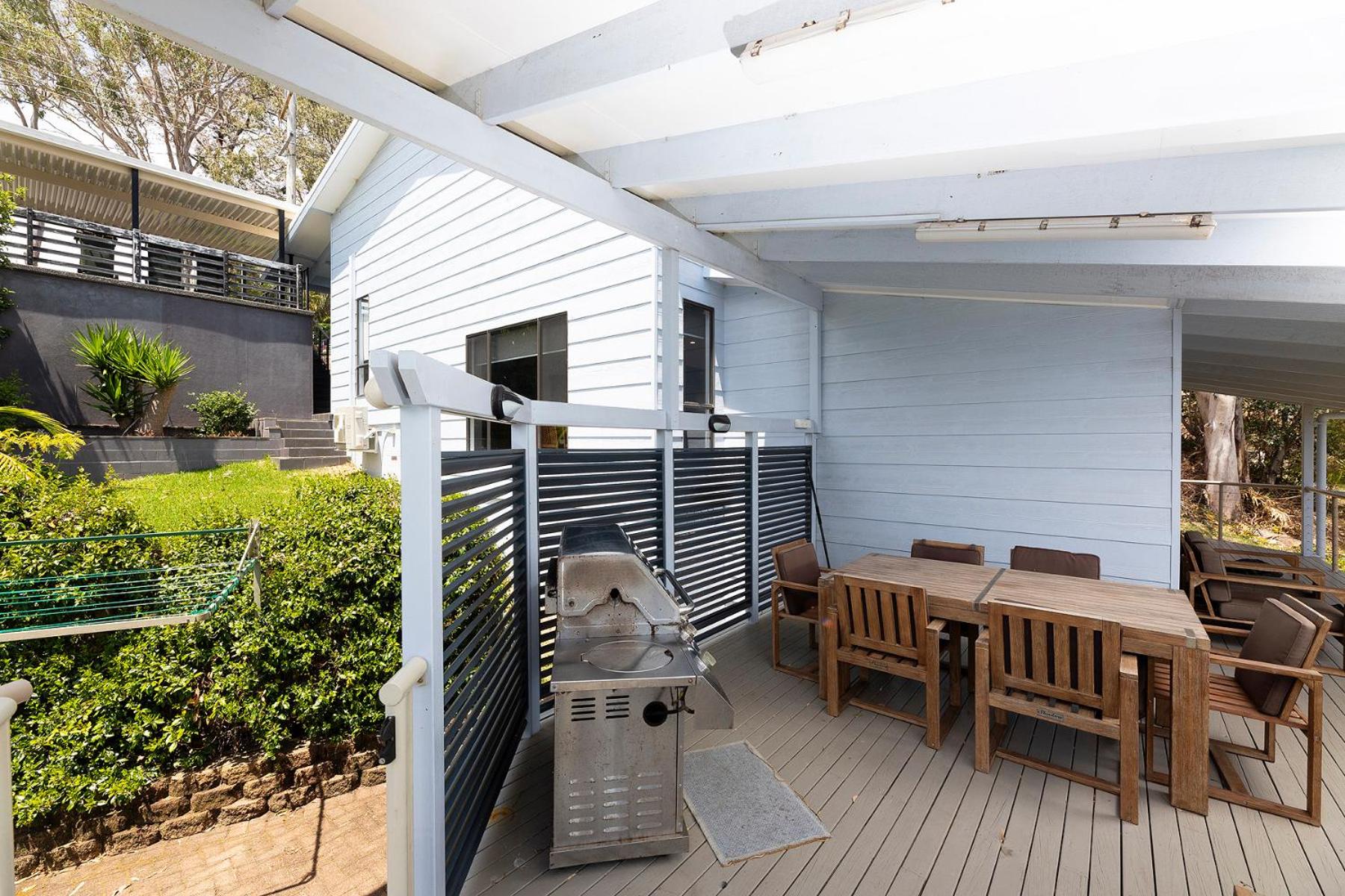 Wallis Lake Retreat-Between the ocean and the lake