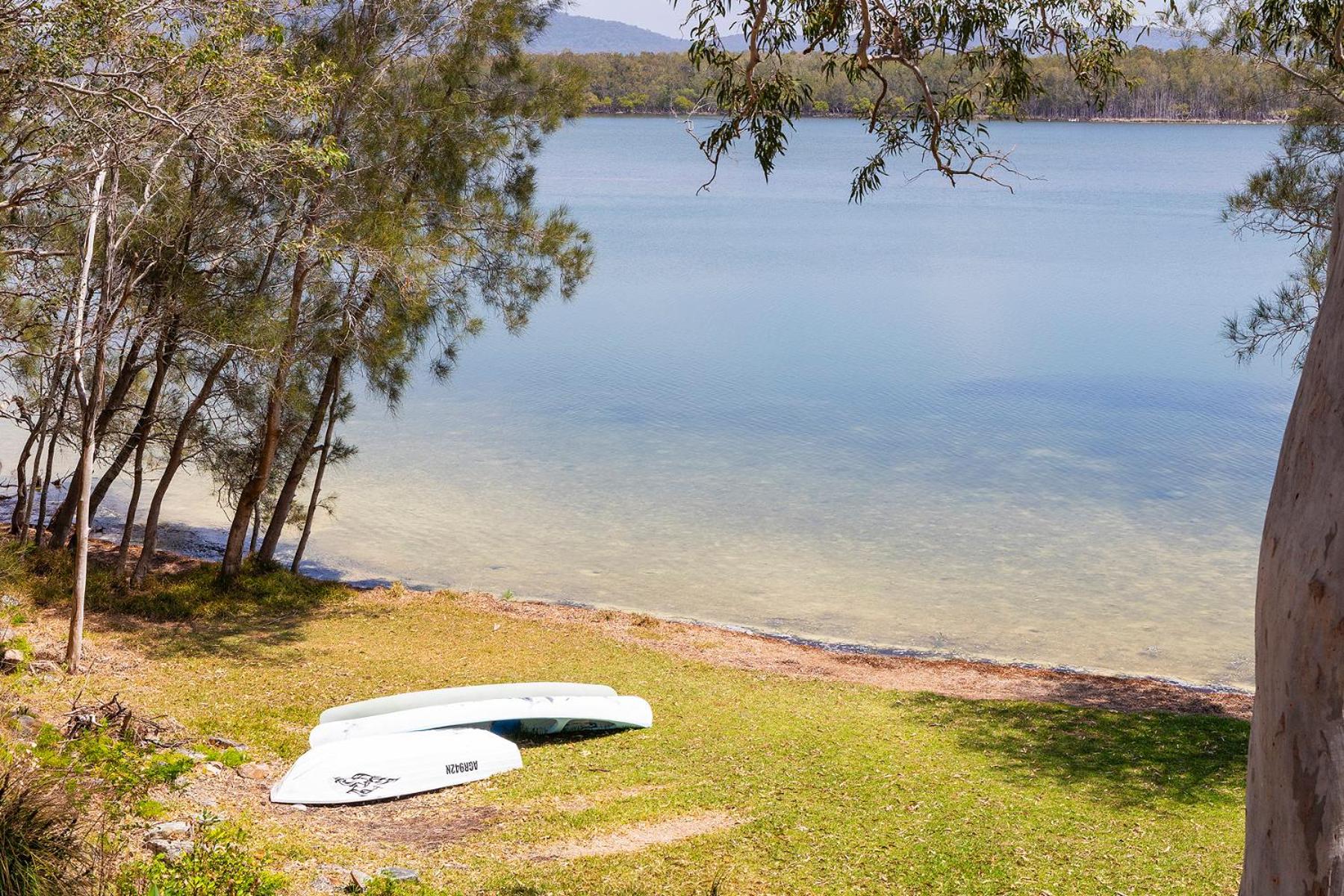 Wallis Lake Retreat-Between the ocean and the lake