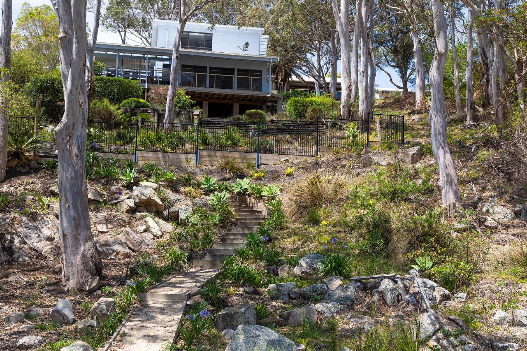 Wallis Lake Retreat-Between the ocean and the lake