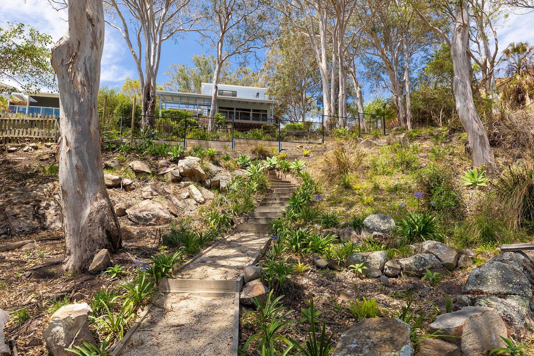 Wallis Lake Retreat-Between the ocean and the lake