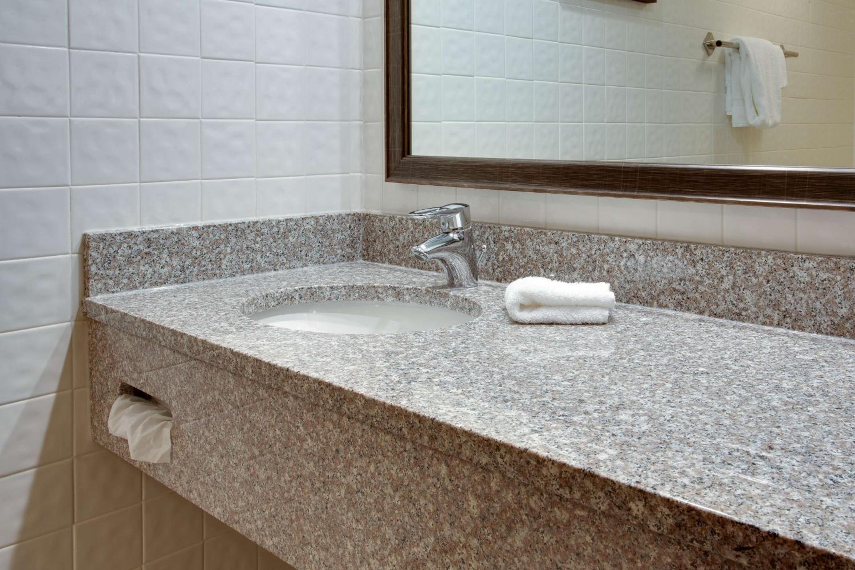 Terre Haute Vacations - Drury Inn  Suites Terre Haute - Property Image 4