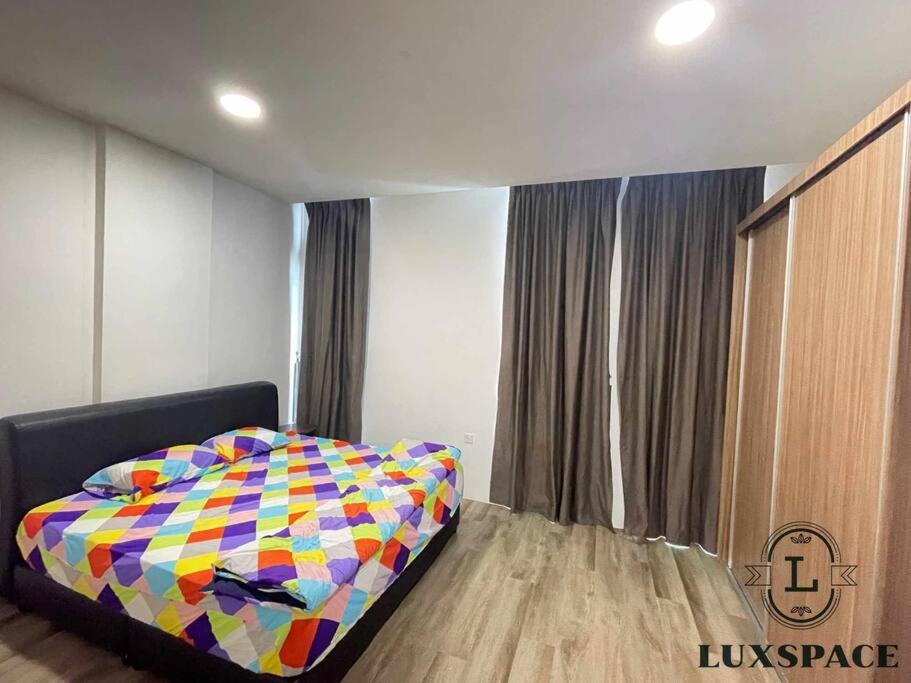 Kuching City 3rd Mile Batu Kawa Cozy Apartment photo 2