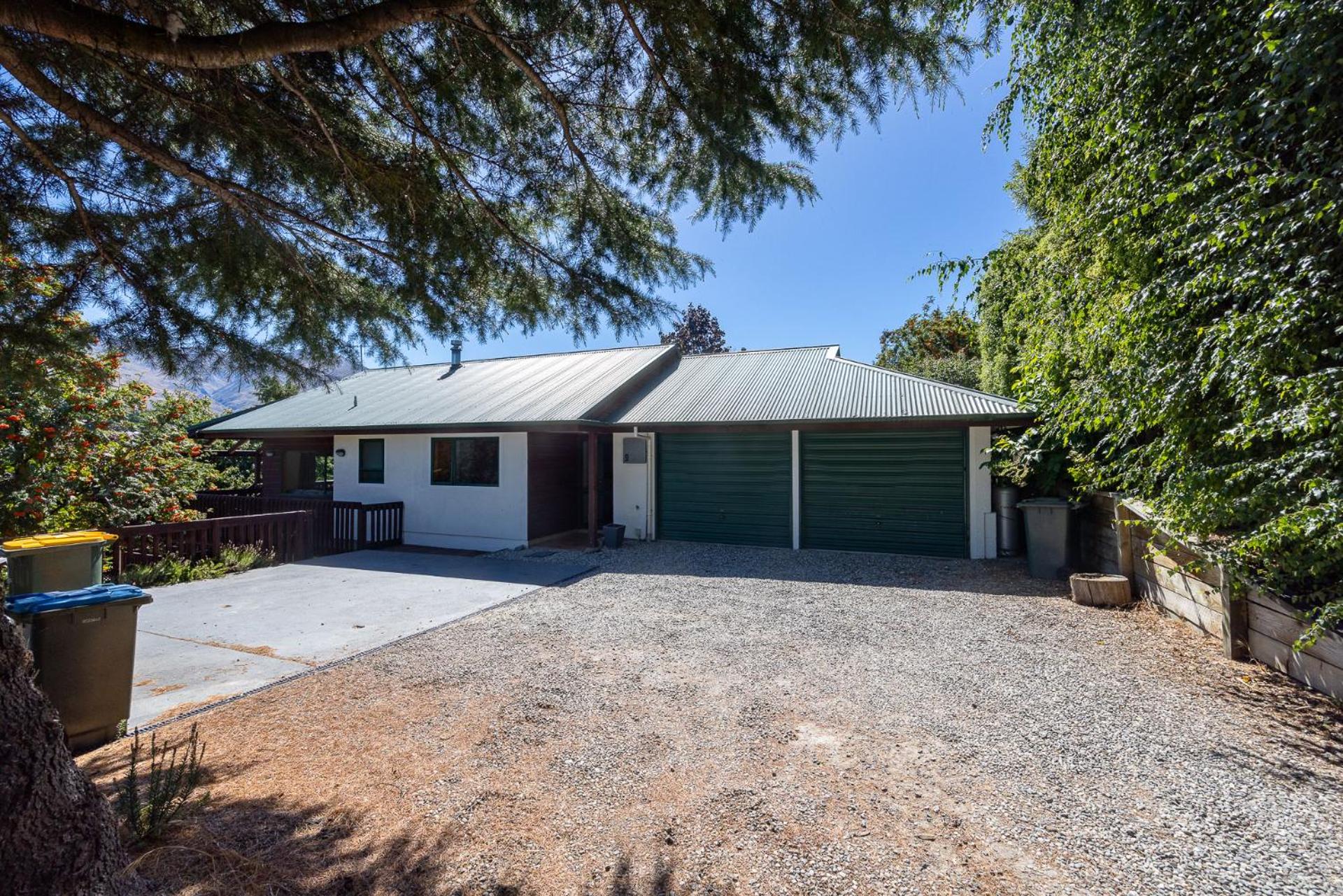 Central Comfort in Wanaka view 3