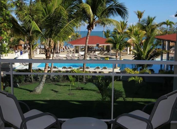Oceanside Junior Suites at 5 Star All-Inclusive Resort view 4