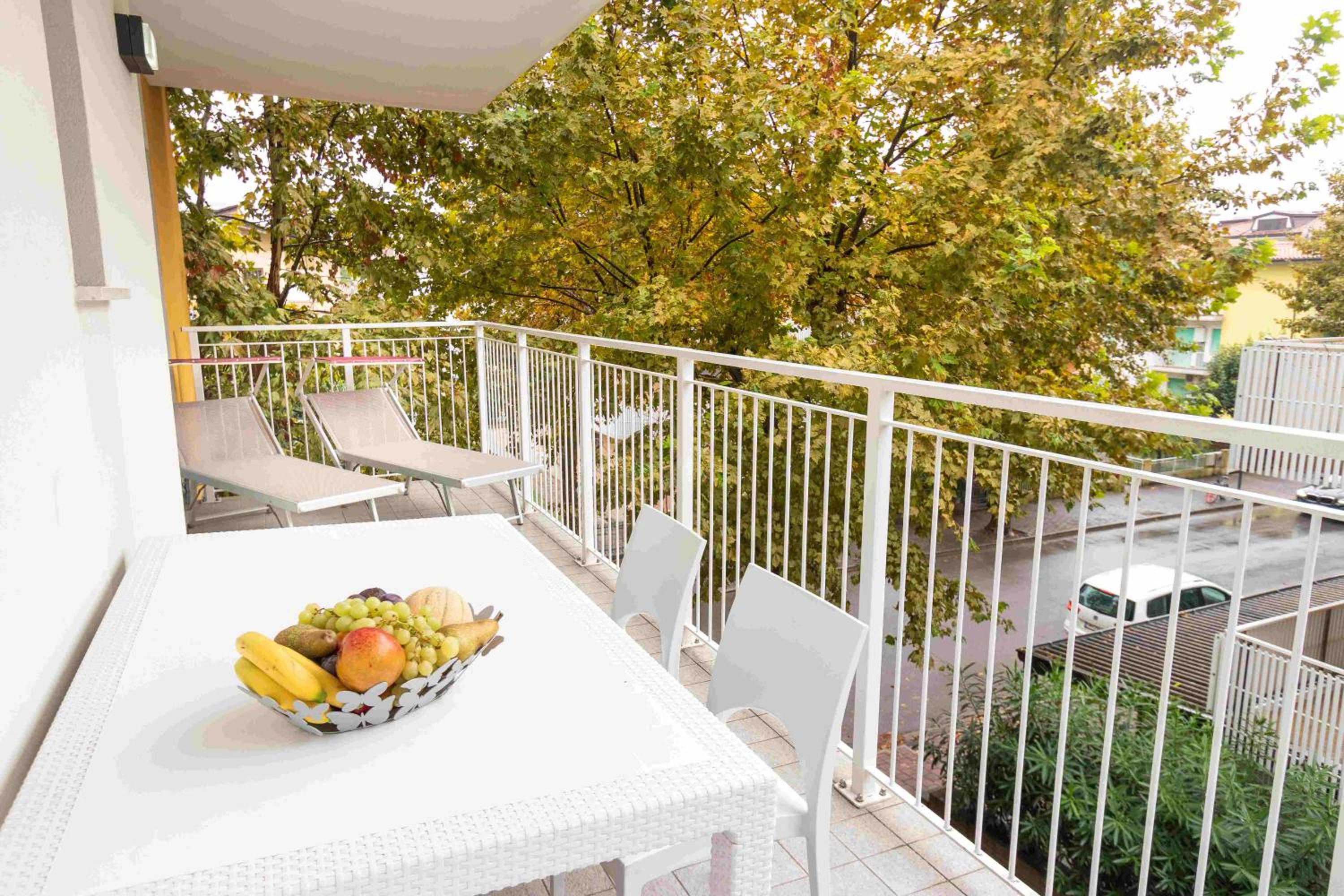 Colourful modern flat in Lignano-Beahost view 3