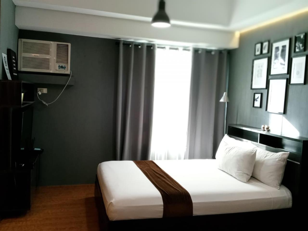 Studio unit at The Beacon Makati near Greenbelt view 2