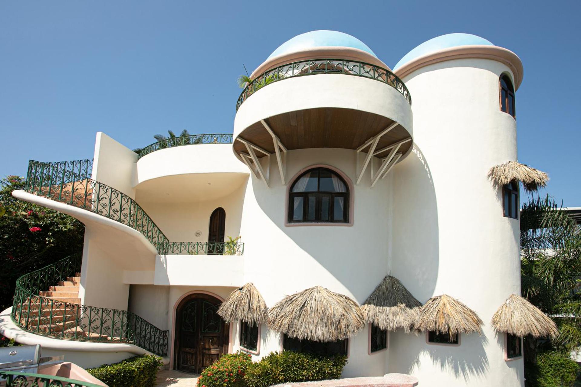 Romantic Luxury Villa