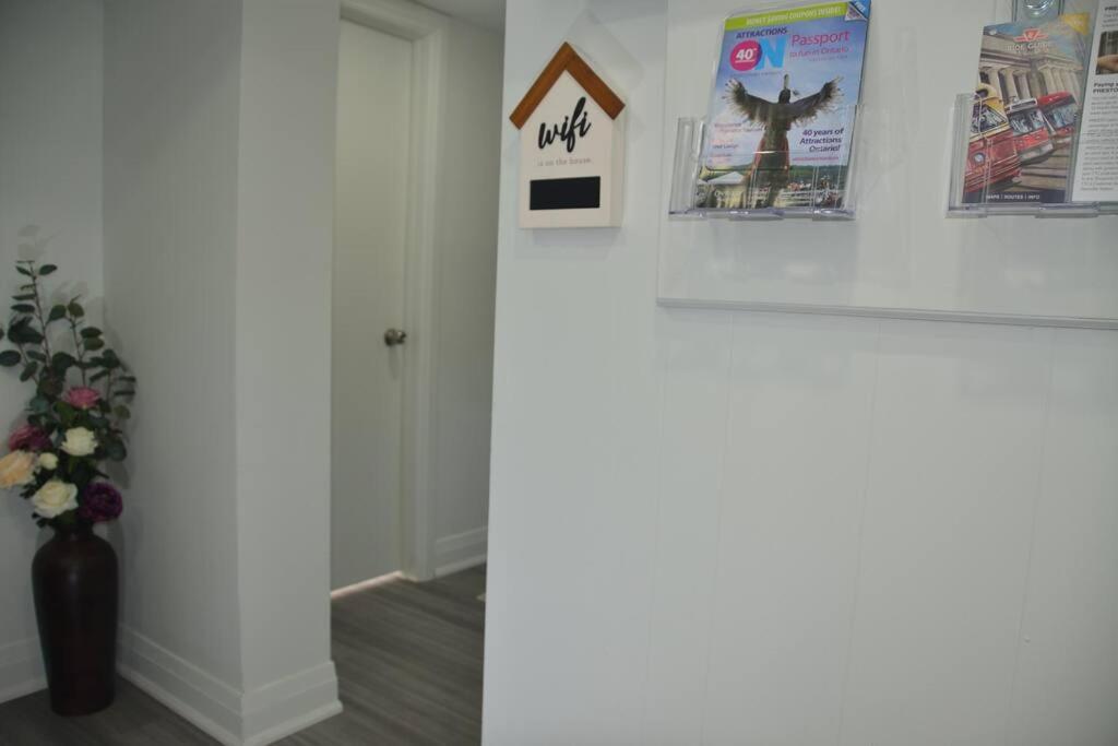 Entire Basement - 5 Guests 2 Bedrooms 3 Beds