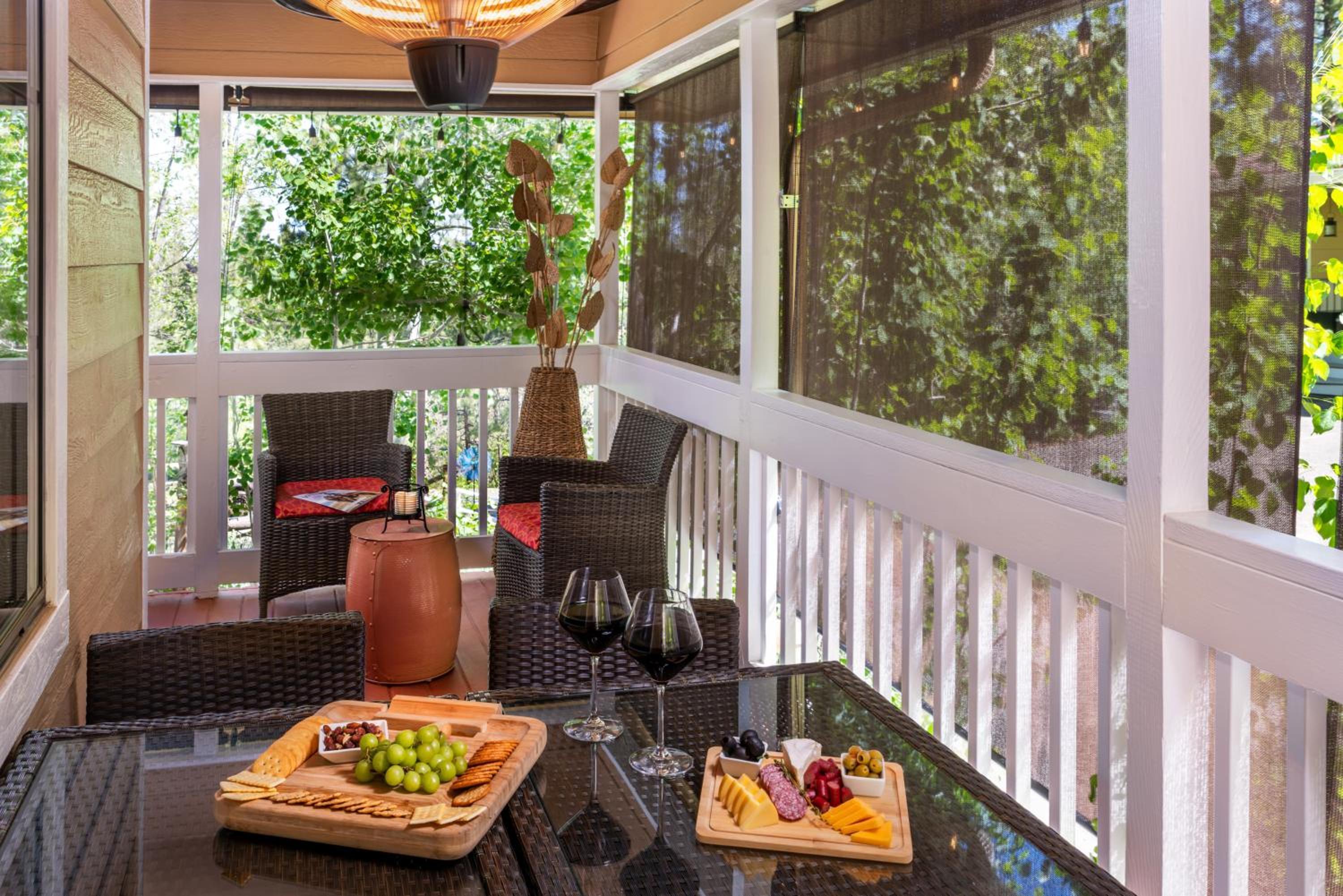 Sheridan House Inn- Adult Only Accommodation