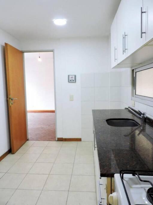 Semipiso Panoramico 2 habitaciones amplia cocina lavadero Parrilla y Cochera privada incluida a metros del subte