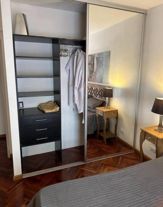 Semipiso Panoramico 2 habitaciones amplia cocina lavadero Parrilla y Cochera privada incluida a metros del subte
