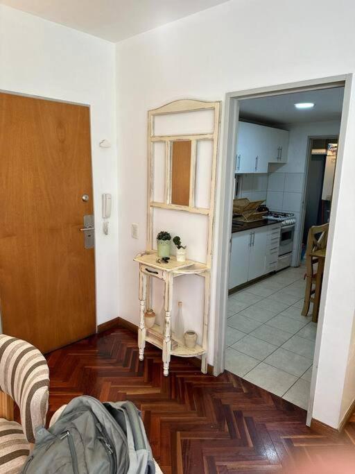 Semipiso Panoramico 2 habitaciones amplia cocina lavadero Parrilla y Cochera privada incluida a metros del subte