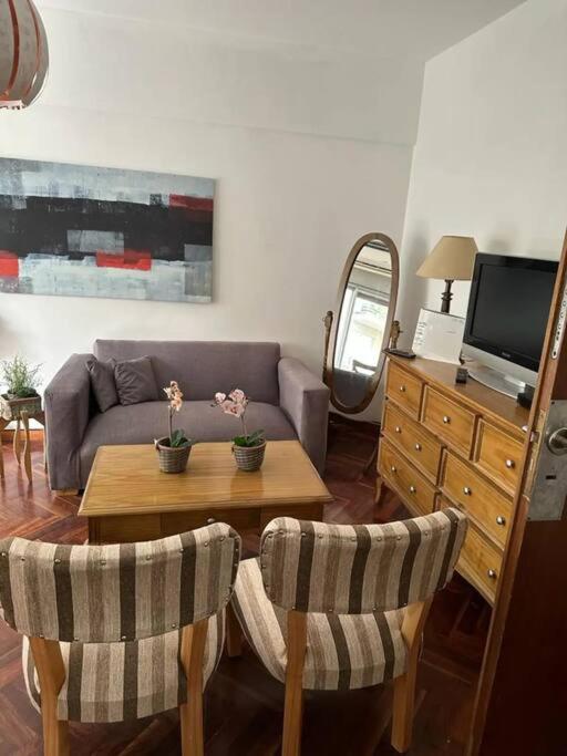 Semipiso Panoramico 2 habitaciones amplia cocina lavadero Parrilla y Cochera privada incluida a metros del subte