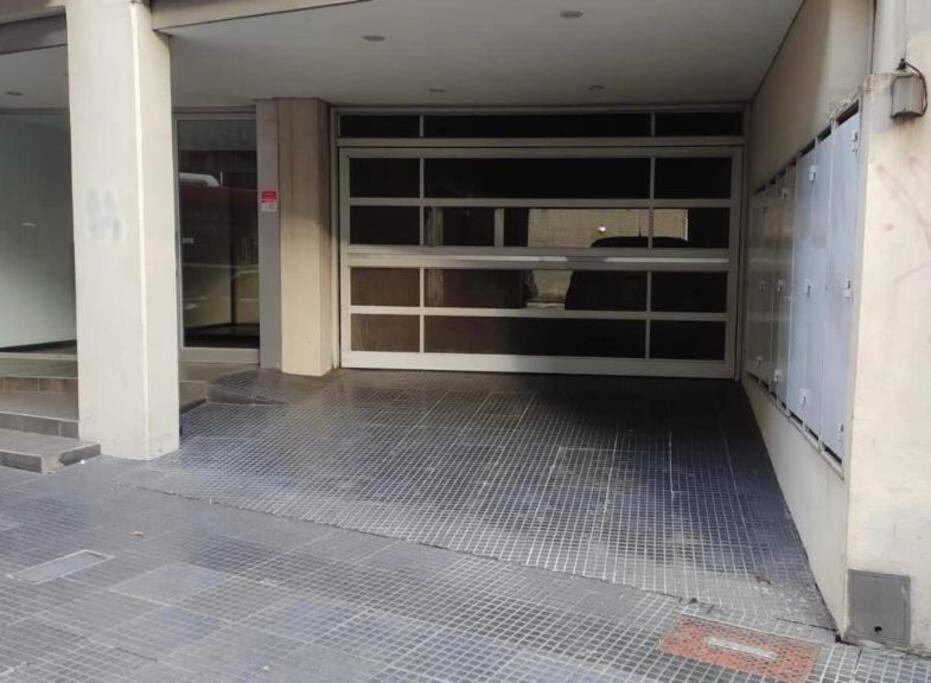 Semipiso Panoramico 2 habitaciones amplia cocina lavadero Parrilla y Cochera privada incluida a metros del subte