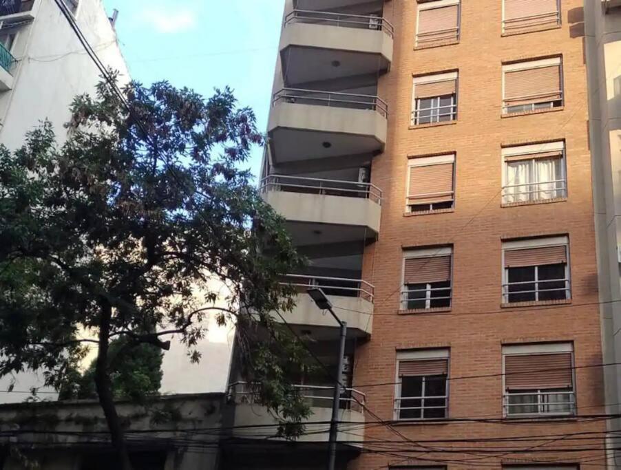 Semipiso Panoramico 2 habitaciones amplia cocina lavadero Parrilla y Cochera privada incluida a metros del subte