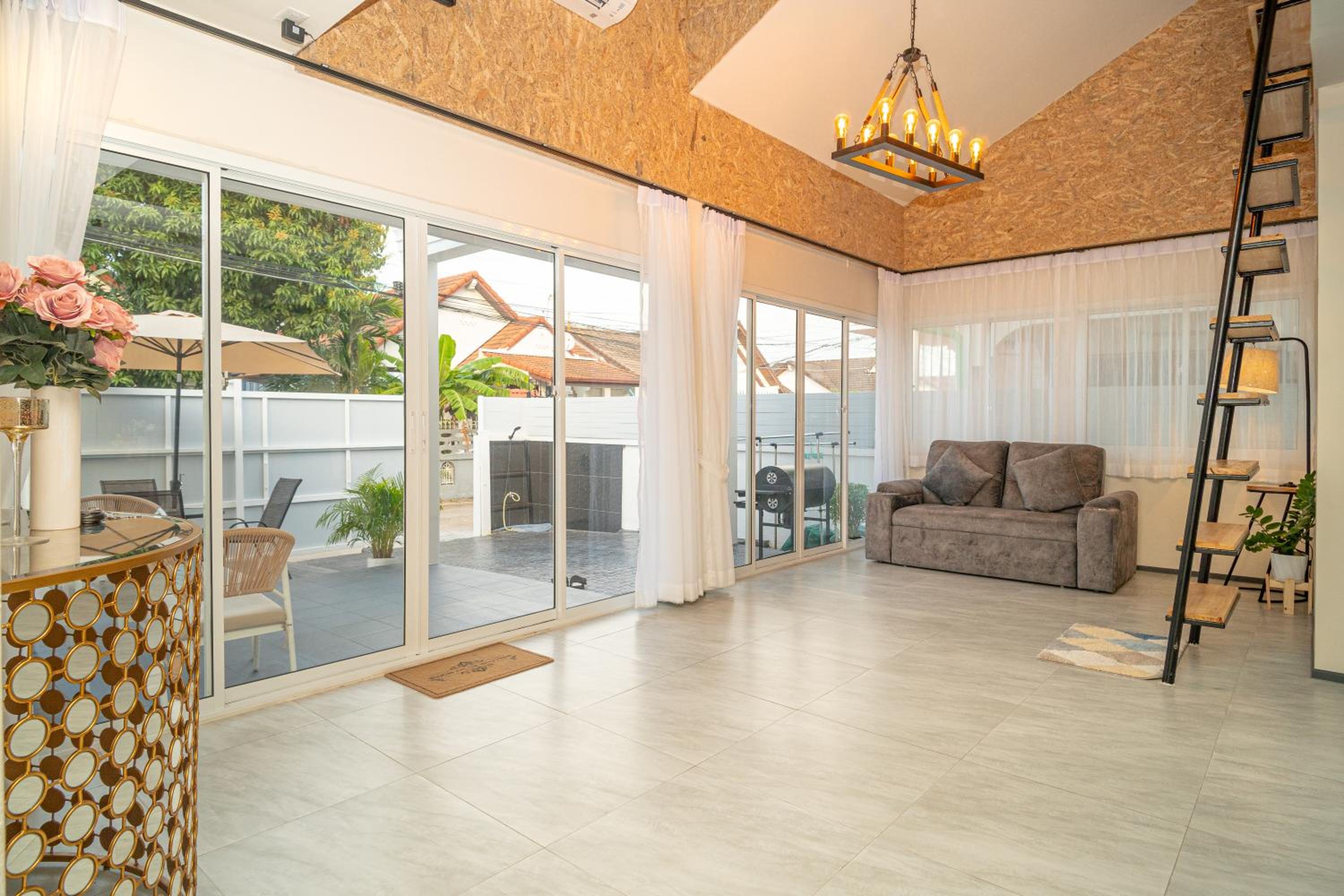 Mohana Pool villa 4 bedrooms near walking street