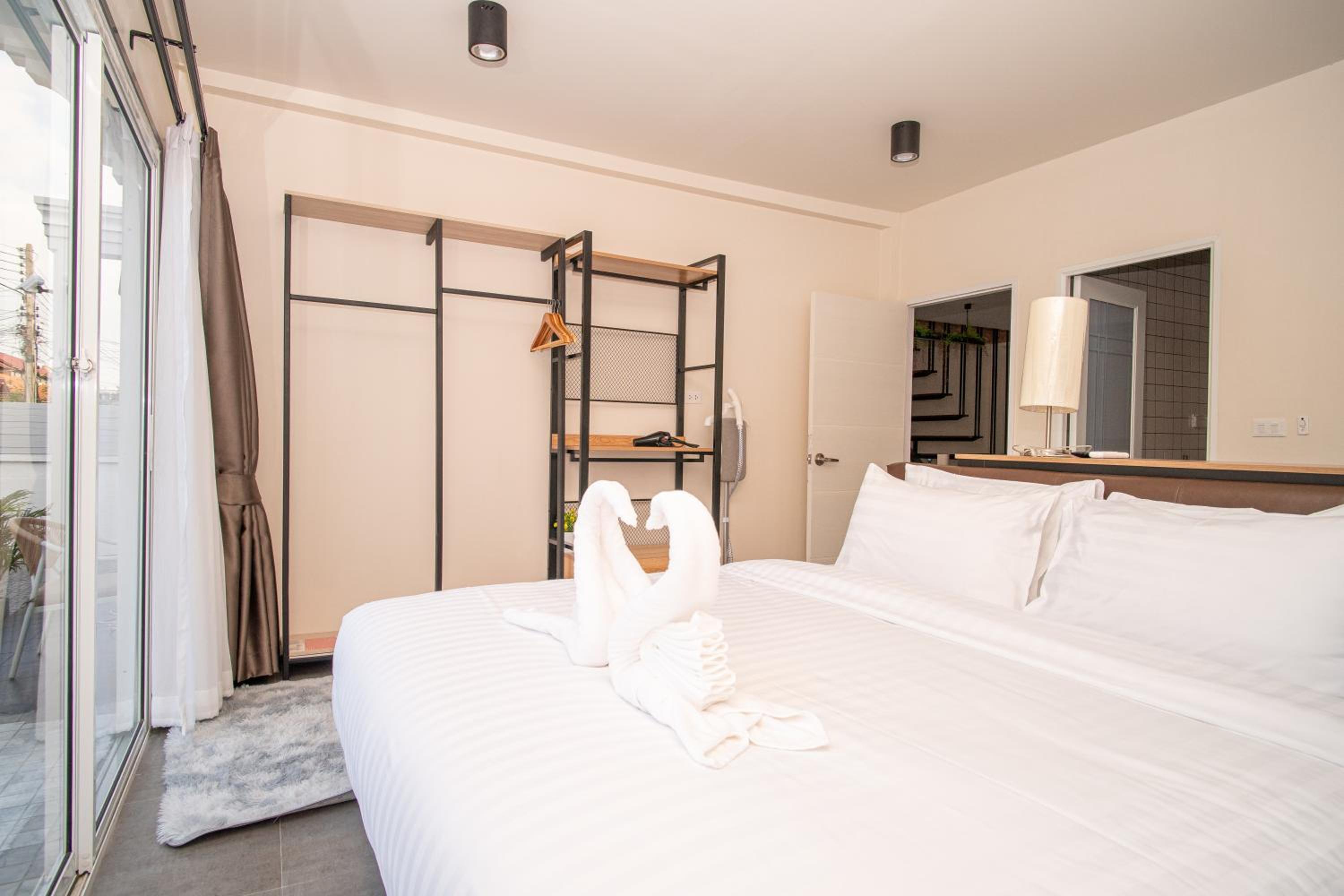 Mohana Pool villa 4 bedrooms near walking street