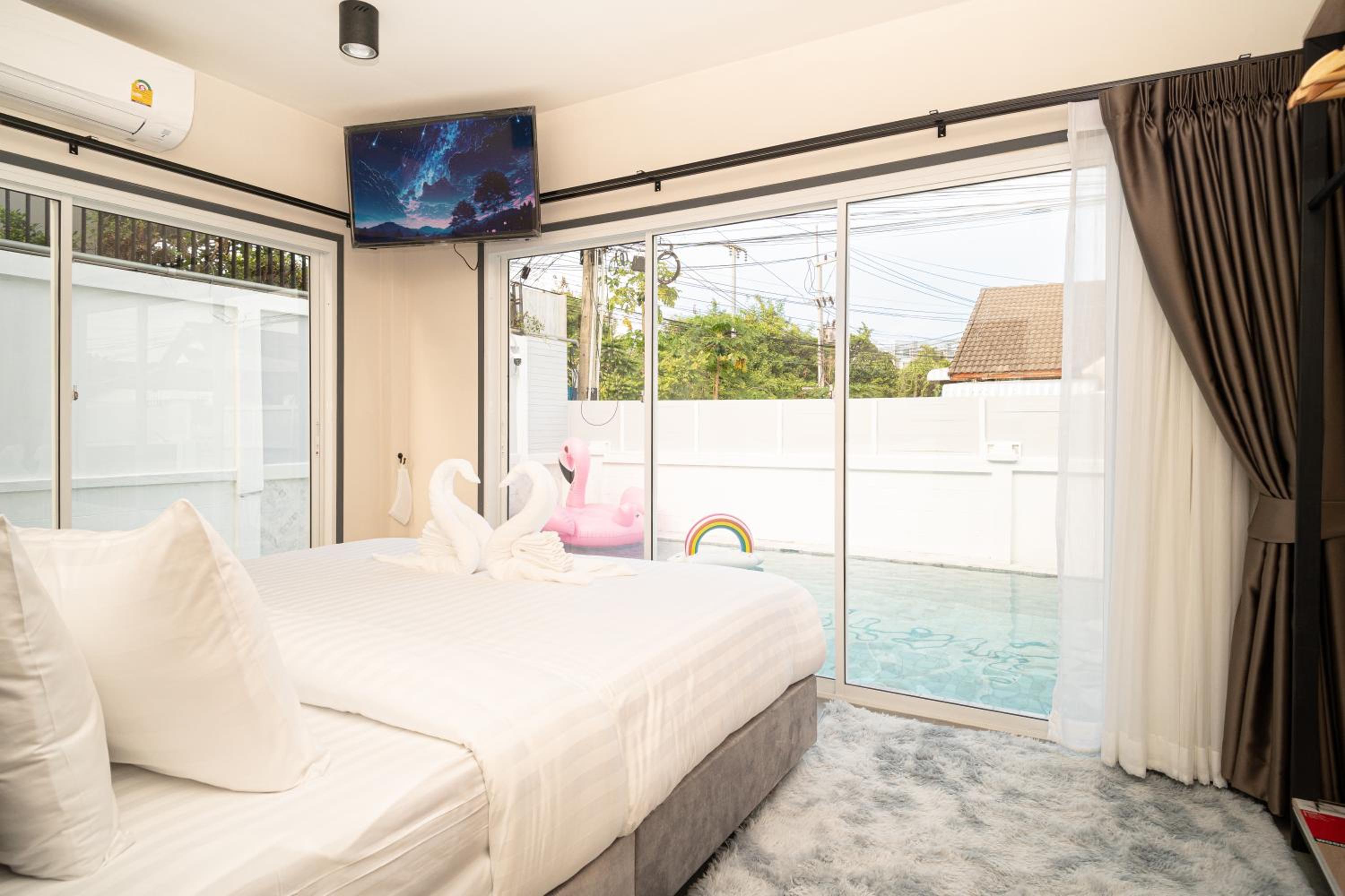 Mohana Pool villa 4 bedrooms near walking street
